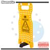 Señal de pavimento mojado amarillo con soporte
