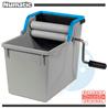 Cubo con rodillo escurridor asa azul 10L